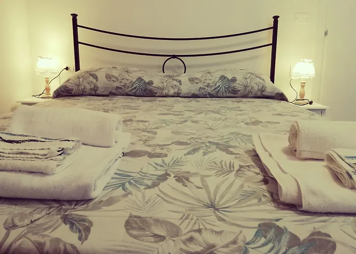 Le Mille E Notte ベッド・アンド・ブレックファスト 3*