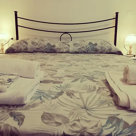 Le Mille E Notte Oda ve Kahvaltı 3*